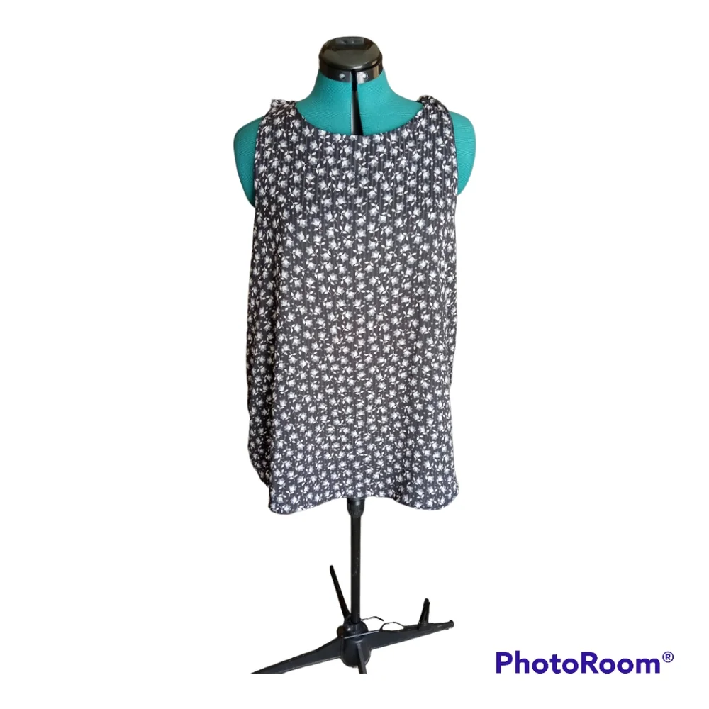 LOFT Floral Ruffle Back Shell Top XL - Picture 3 of 9